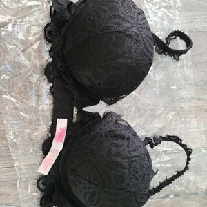 Victoria's Secret Elegant Black Lace Bra